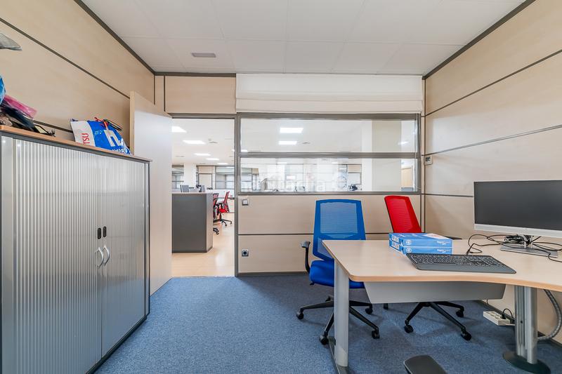 Foto 96a72938-6d4f-4b56-bd1e-f136e896c04b. Ufficio in calle mahon 6 in El Pinar-Punta Galea Rozas de Madrid (Las)