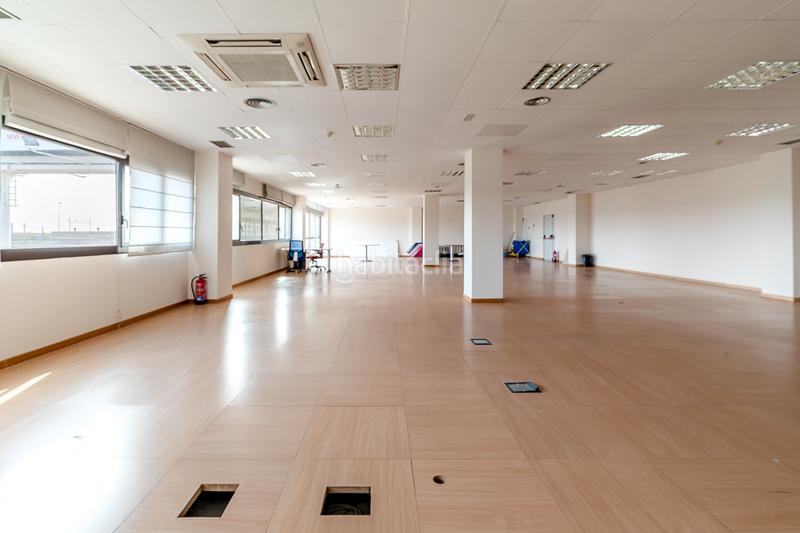 Foto b9436b54-3c14-4e66-b1b3-c1415a8296cc. Ufficio in calle mahon 6 in El Pinar-Punta Galea Rozas de Madrid (Las)