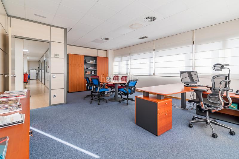 Foto 4334b548-0d49-47f6-902c-b19906d88e57. Ufficio in calle mahon 6 in El Pinar-Punta Galea Rozas de Madrid (Las)