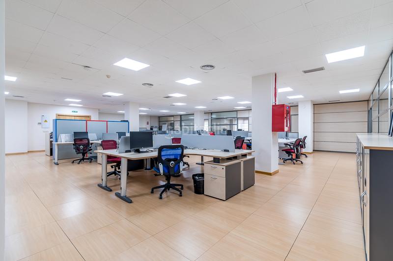 Foto b5176b2a-4b16-44b5-84ed-f38ad54b5bdf. Ufficio in calle mahon 6 in El Pinar-Punta Galea Rozas de Madrid (Las)