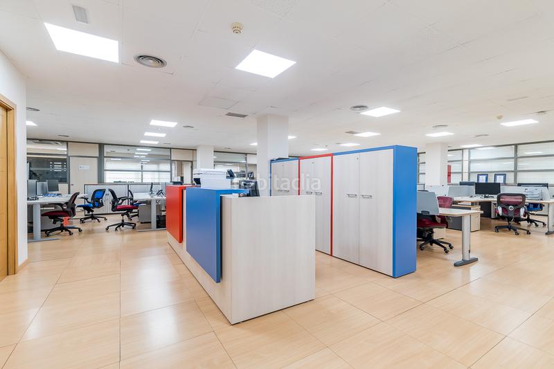 Foto cdb38ca8-ad55-4902-a12d-d16f0d62fa3c. Ufficio in calle mahon 6 in El Pinar-Punta Galea Rozas de Madrid (Las)