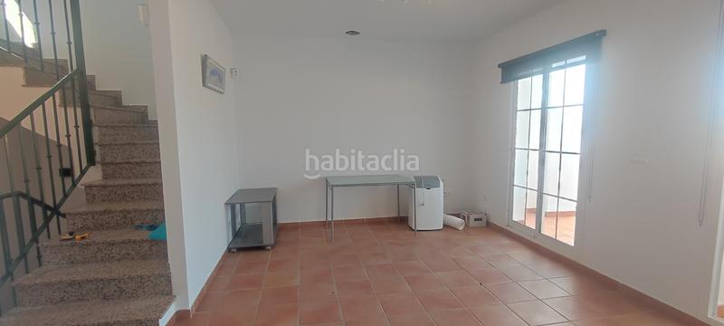 Foto 4e7a7224-01cb-4b00-b7da-cfc6828e1e21. Reihenhaus mit parking in Alcaucín