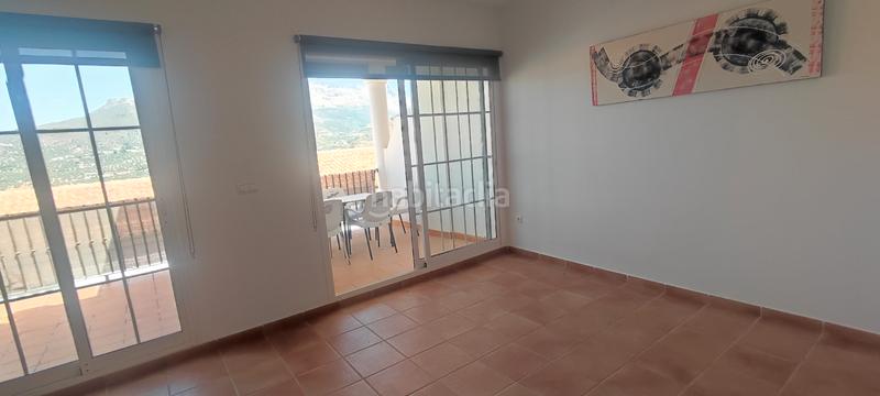 Foto bf687603-9cd2-4f9d-8756-6f5872b4d11b. Reihenhaus mit parking in Alcaucín