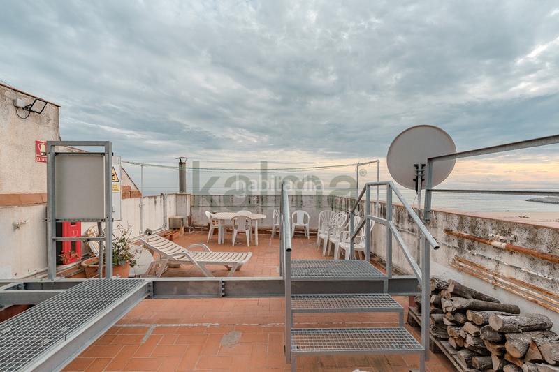 Foto 05a162d6-78f9-4ae7-9e6f-84e81d8dff7e. Duplex with fireplace heating parking in Centre Mataró