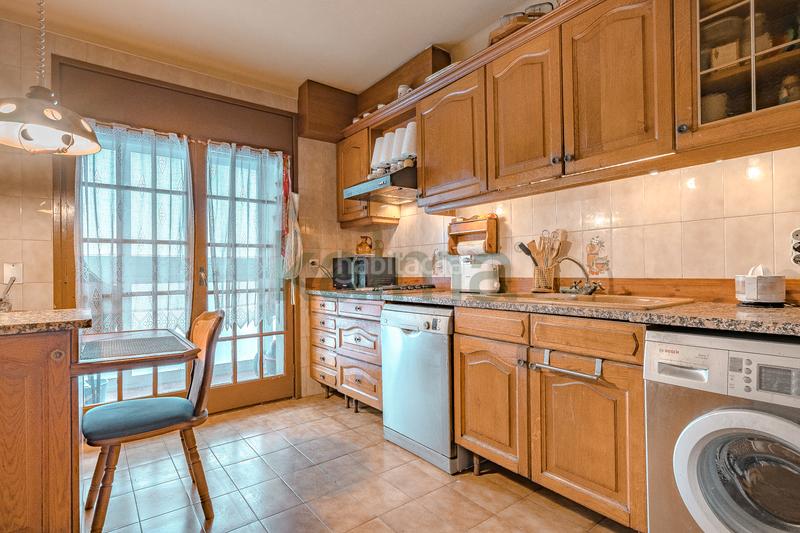 Foto 0624ca14-a4b5-41c3-bbcf-2f284cf3ebd7. Duplex with fireplace heating parking in Centre Mataró