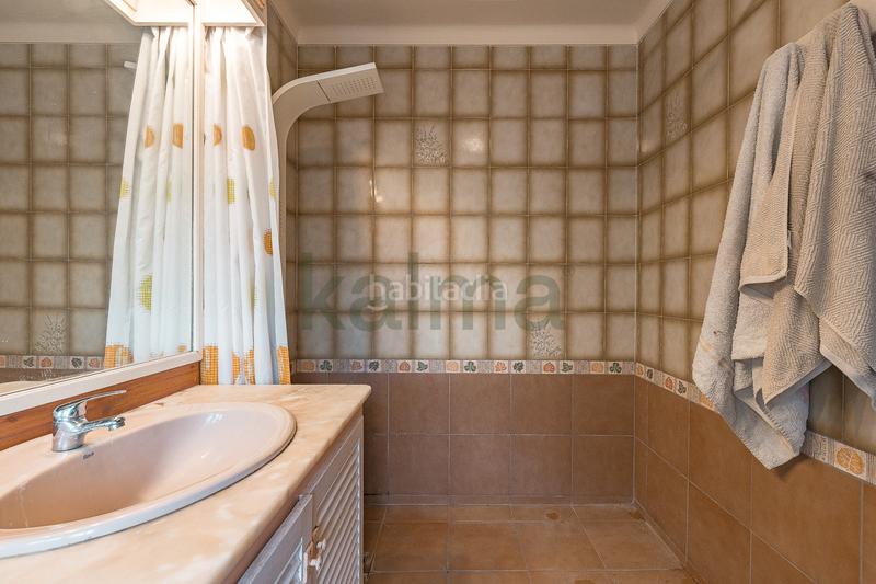 Foto 867a47cf-3cb1-47fe-8359-e72fb7f6f879. Duplex with fireplace heating parking in Centre Mataró