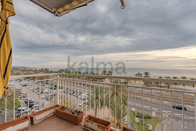 Foto 9f5a16fa-4851-4753-b6de-4abc3d19226e. Duplex with fireplace heating parking in Centre Mataró