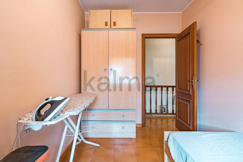 Foto c6374a5d-0b29-4e37-8769-de5a6d11170a. Duplex with fireplace heating parking in Centre Mataró