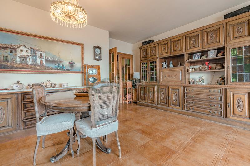 Foto e9e932cd-1b27-400c-a7c0-451ee4cfcf8d. Duplex with fireplace heating parking in Centre Mataró