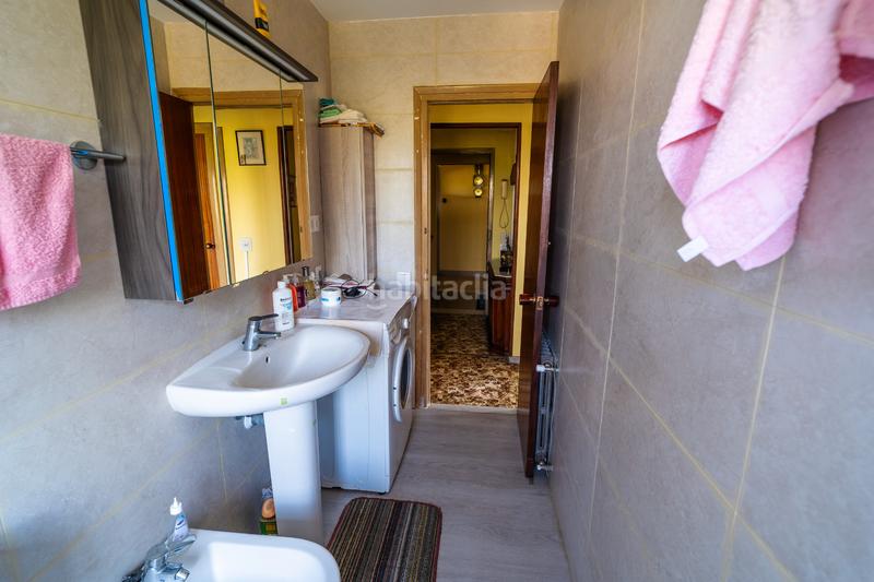 Foto 14b82d12-0e65-4e18-b0ee-c3311e25e9a2. Casa adosada  en venta en av. buenavista en Siero