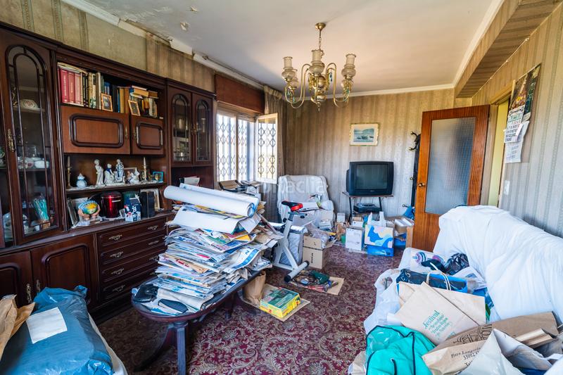 Foto a6ee7042-3ec1-4cfa-ba2c-4c673c5a70fe. Casa adosada  en venta en av. buenavista en Siero