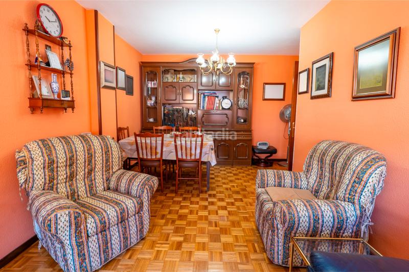 Foto 2869a547-2b09-4b23-a784-9260dee77f40. Appartement avec chauffage parking dans Milán - Pumarín Oviedo