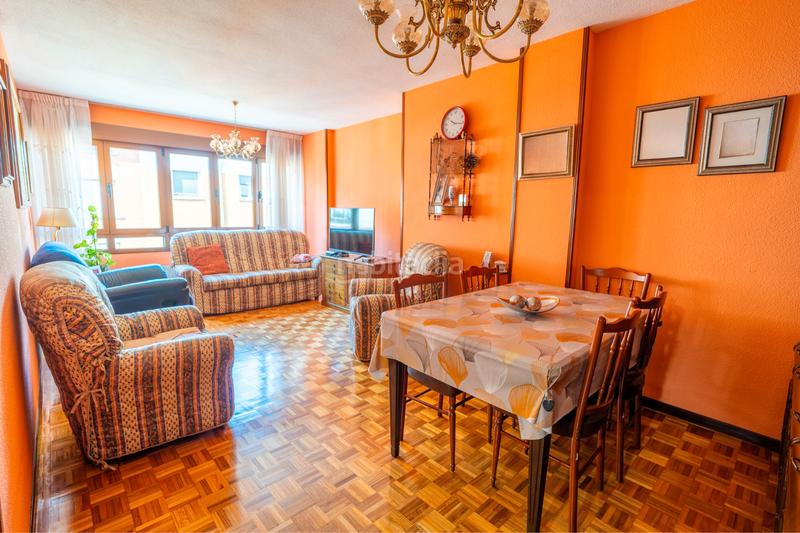 Foto e1b6f5f6-8d8e-4252-a238-5a218e92e069. Appartement avec chauffage parking dans Milán - Pumarín Oviedo