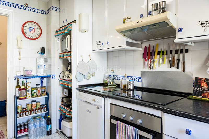 Foto 9f03b7cc-12cb-4ccb-be41-8b53af614de4. Pis amb piscina a Castillo Sohail - Myramar Fuengirola