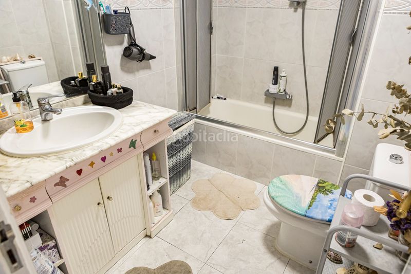 Foto e4b8d122-0fcb-44b7-9ed0-0c8314030775. Pis amb piscina a Castillo Sohail - Myramar Fuengirola