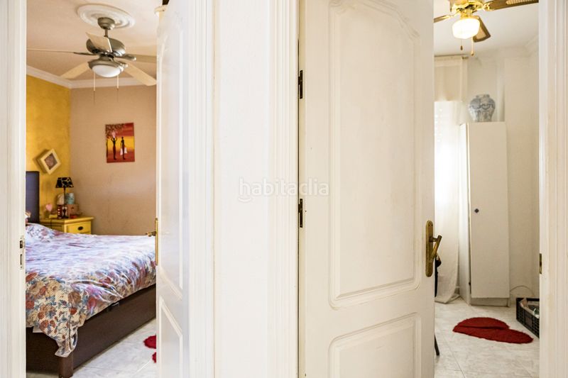 Foto e7fb3369-2124-43de-bba2-f693f8fbedb2. Pis amb piscina a Castillo Sohail - Myramar Fuengirola