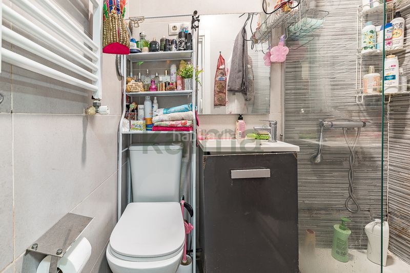 Foto 215a2a2c-b4fb-49df-a678-5e63b0f7b282. Pis amb calefacció a Acacias Madrid