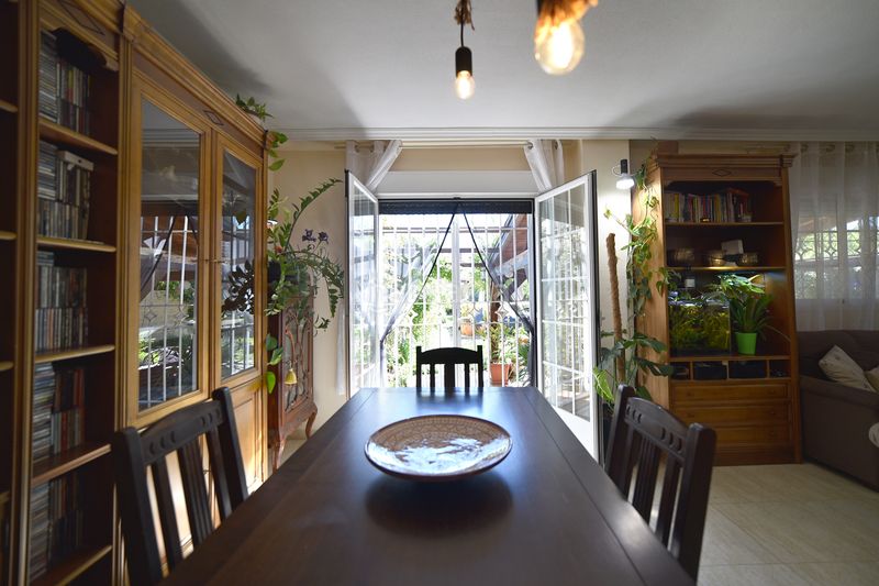 Foto 70a43546-e7c4-4503-91b8-16a91f32b05e. Casa aparellada amb calefacció aparcament piscina a Seseña