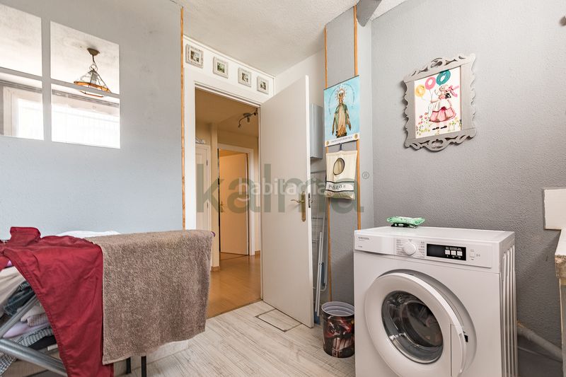 Foto c6857d64-4d53-4d83-a0e8-9cf6a3eaeab3. Casa adossada amb calefacció aparcament piscina a Rozas de Madrid (Las)
