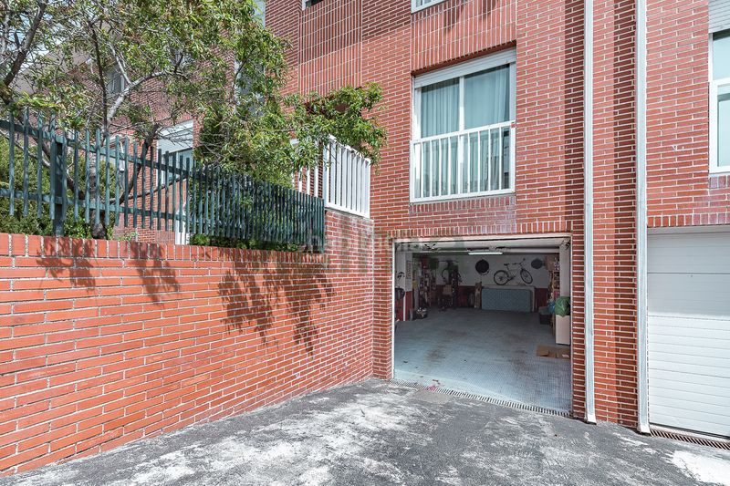 Foto ff45f1fc-3c0e-4b3e-bbcb-8a7b99054614. Casa adossada amb calefacció aparcament piscina a Rozas de Madrid (Las)