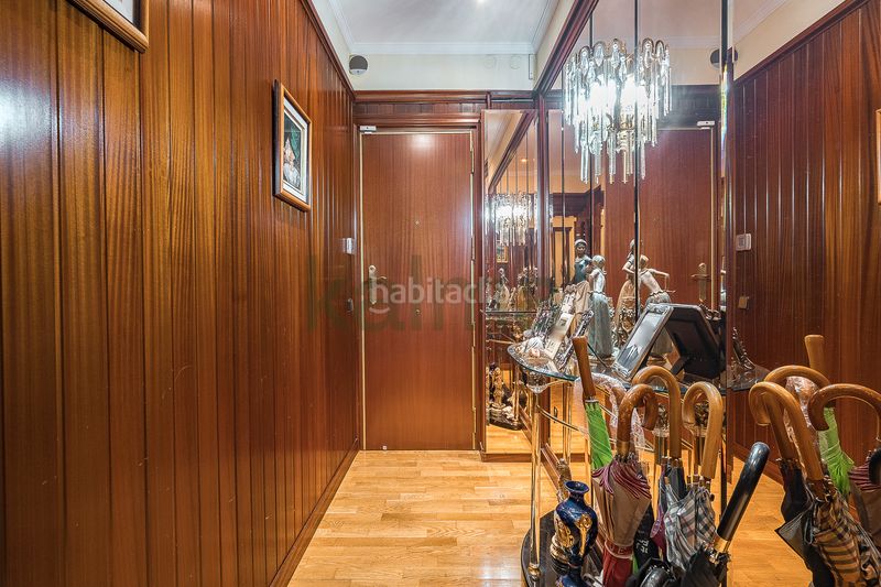 Foto 02797983-d4c4-4bd5-a32a-f63de7d4830a. Pis amb calefacció aparcament a Sants Barcelona