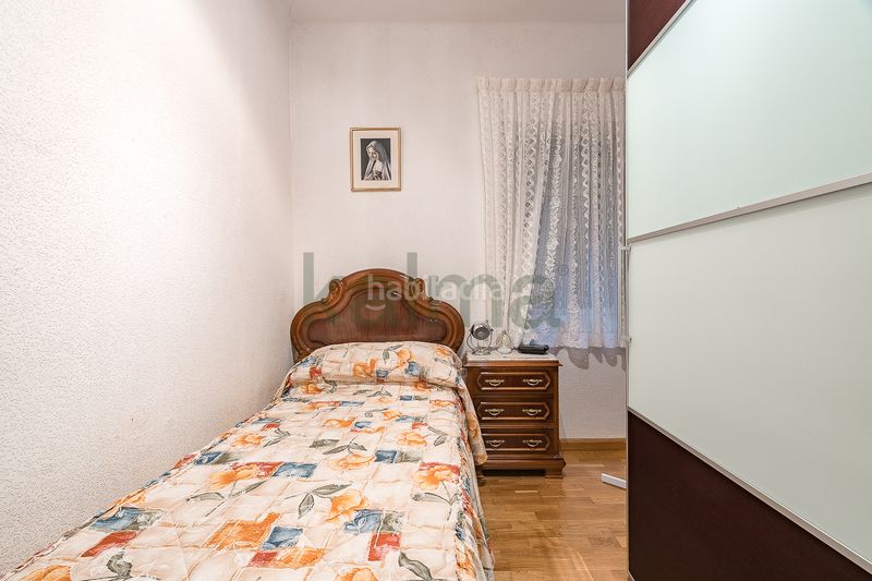 Foto 52ad8c3d-fc0d-4ef1-9c98-1e3c750ed38a. Pis amb calefacció aparcament a Sants Barcelona