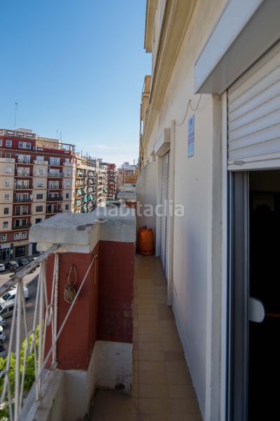 Foto c712acf0-4b04-4f23-b3fb-e0294e590db5. Pis a La Petxina Valencia