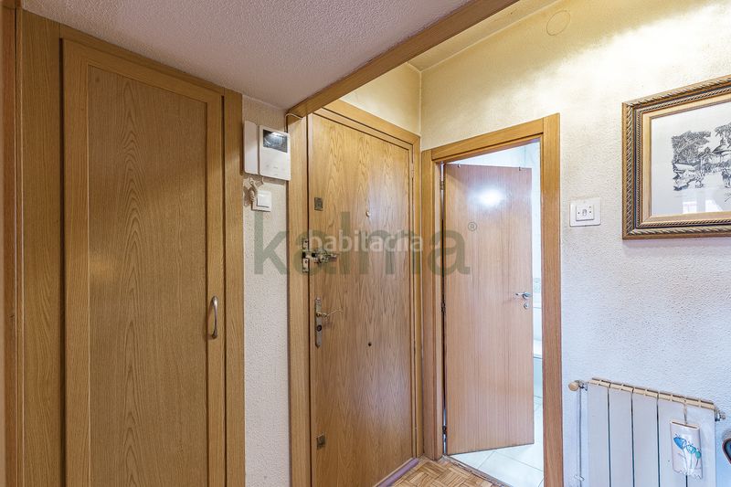 Foto 9d5a606b-d952-4192-955b-bb0a8f6d133e. Pis amb calefacció a Valdezarza Madrid