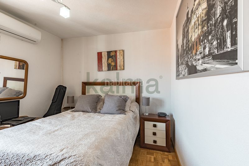 Foto d04f8e98-38ea-4049-a836-c1aff5328ac1. Pis amb calefacció a Valdezarza Madrid