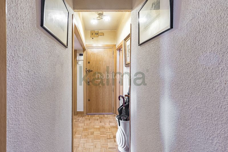 Foto f3ddffc2-f411-41b2-9790-8f78abc625fa. Pis amb calefacció a Valdezarza Madrid