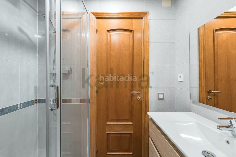 Foto a4e505c9-ec23-4393-8b03-5a6108f80b78. Pis amb calefacció a Navas Barcelona