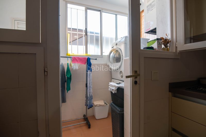 Foto 5b73fb40-67ce-43e2-8243-2b1e9db89631. Xalet amb calefacció aparcament piscina a San Antonio de Benagéber