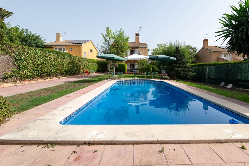 Foto a5dd9184-db06-4b5a-b222-8826c41680a8. Xalet amb calefacció aparcament piscina a San Antonio de Benagéber