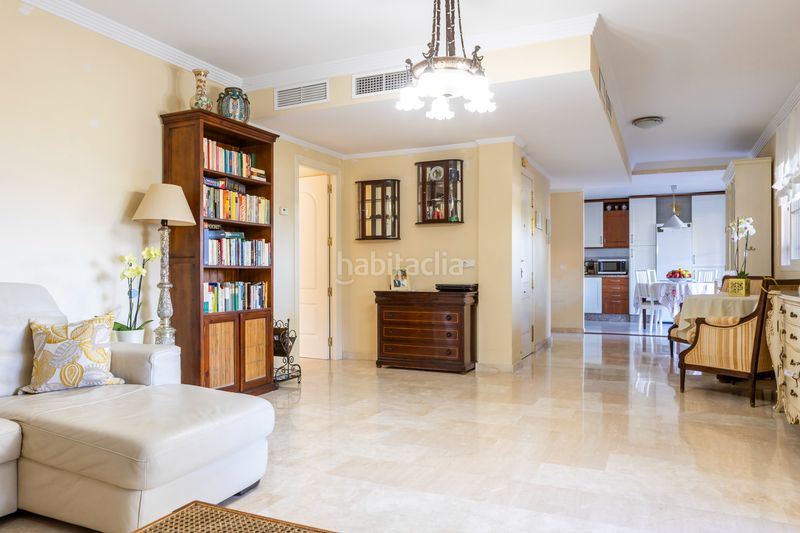Foto 6faab947-1bd1-4f47-bde2-9c87a9baf527. Flat with heating parking pool in Santa María Marbella