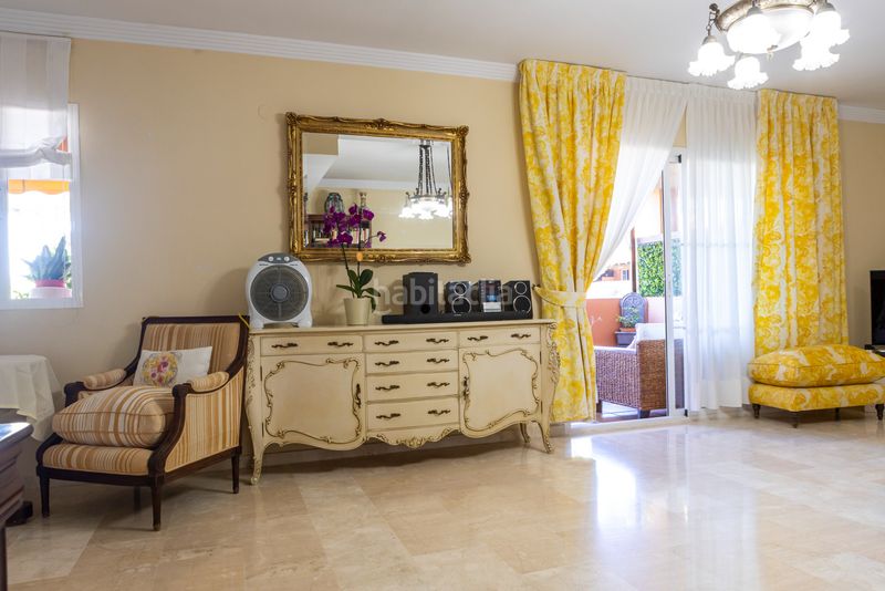 Foto e84f6f65-e3a2-4c6a-8579-763e2529aa2d. Flat with heating parking pool in Santa María Marbella