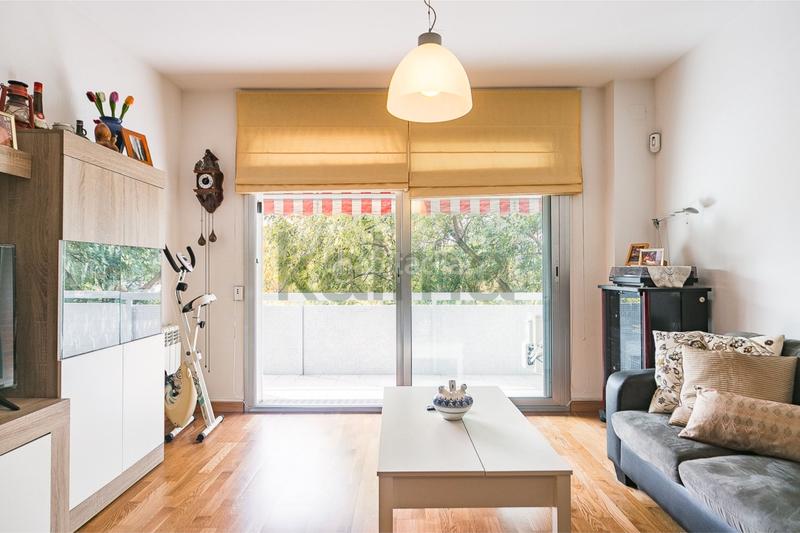 Foto e0327d7a-0ef8-4f5e-8a85-c516726e18a8. Piso  en venta en plaza maría manent en Poble Nou Vilafranca del Penedès