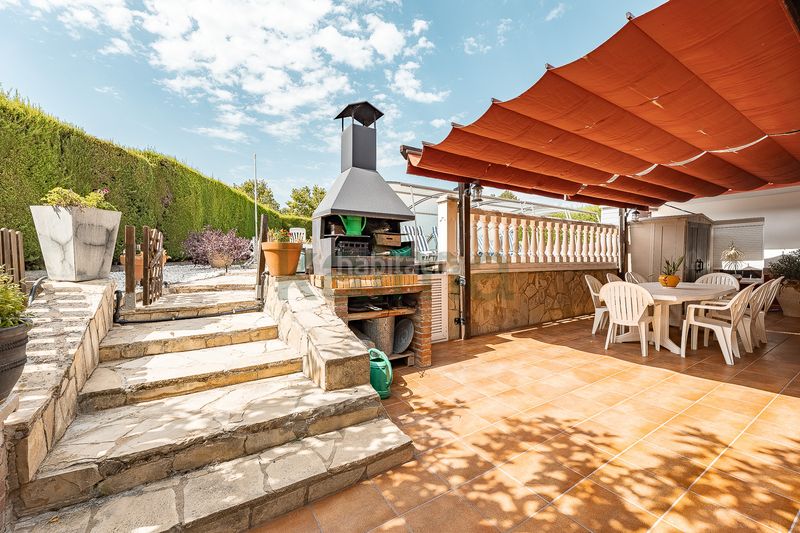 Foto 9b05373c-fa32-4b2c-86e2-7575152cd592. Chalet avec chauffage parking piscine dans Sant Quirze Parc-Vallsuau-Castellet Sant Quirze del Vallès