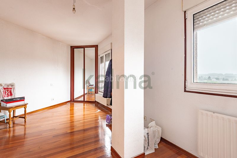 Foto 4a060f66-55f5-44db-9f0d-66d9c3b37ab6. Piso nuda propiedad en venta en ronda das fontiñas en Lugo
