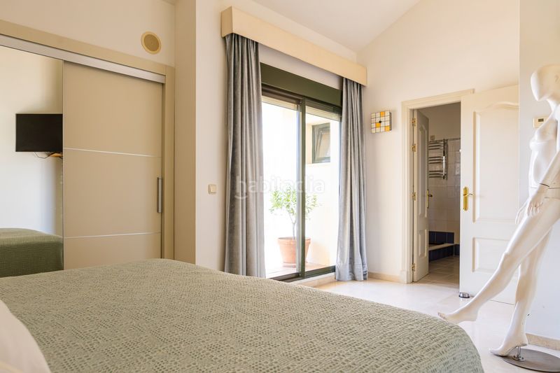 Foto a4578d52-fbc9-46cc-8e6a-ee948bb8f4a4. Duplex with heating parking pool in San Pedro de Alcántara Pueblo Marbella