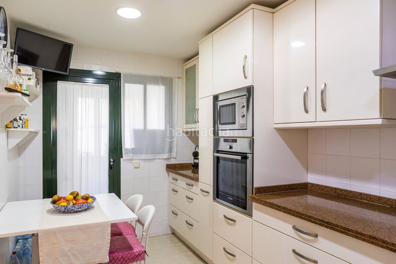 Foto c8865312-d097-497f-84e7-c349fe4ce762. Duplex with heating parking pool in San Pedro de Alcántara Pueblo Marbella