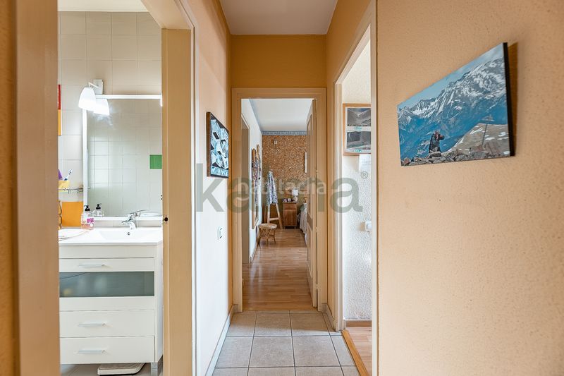 Foto 4b70ef9d-3705-4f1b-a837-6b290d6f68f0. Chalet avec cheminée chauffage parking piscine dans Canovelles