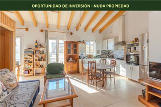 Casa bifamiliare  Carrer del governador ramírez. Nuda propiedad en venta en calle governador ramírez