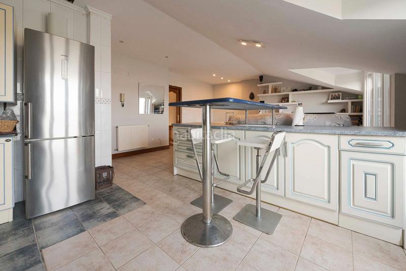 Foto c1dca277-4527-4197-8c09-927fe520cde5. Attique avec chauffage parking dans Azken Portu - Behobia Irun