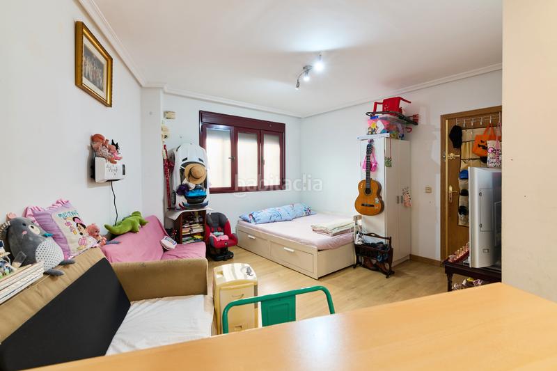 Foto d3075f10-6346-48dc-b450-3545626a83a8. Studio avec chauffage dans Almendrales Madrid
