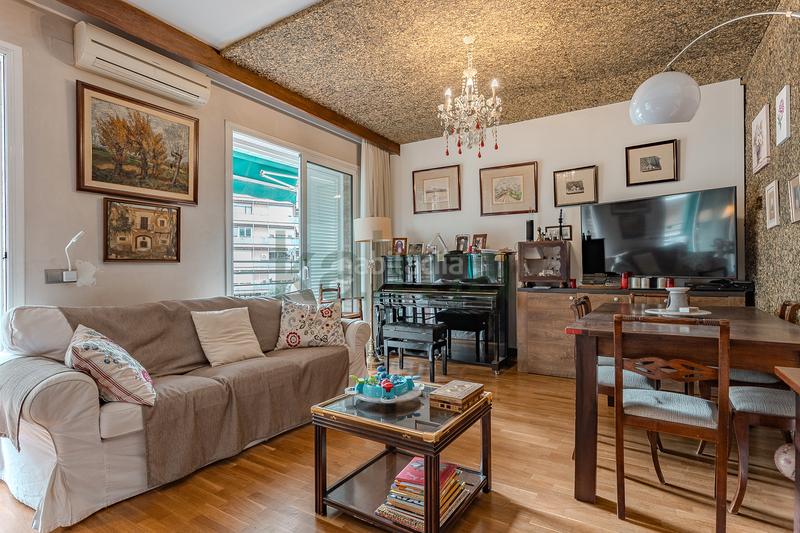 Foto 36c36254-dff9-4659-bc39-eebd51f0746c. Pis amb calefacció a Barri de les Corts Barcelona