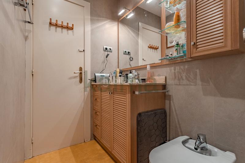 Foto 56116663-3c94-44b2-a38d-8635d04aaff7. Pis amb calefacció a Barri de les Corts Barcelona