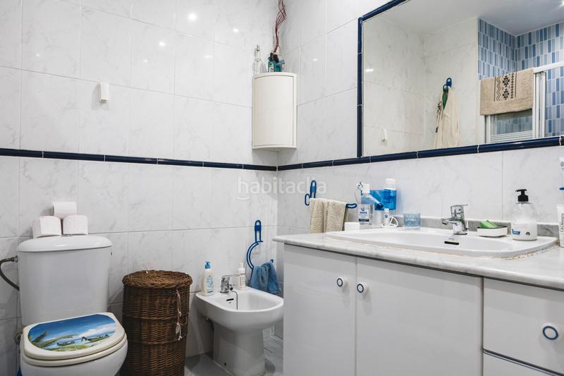 Foto 8ab994eb-6ec8-4670-be25-5a2c2d3e89e6. Piso  en venta en calle san roque en puerto de Estepona Estepona