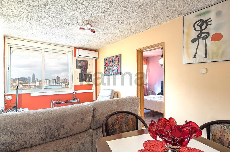 Foto 27a8748f-02c2-404f-83e3-78be5b1f52ad. Piso  en venta en plaza jaume huguet en Besòs - Maresme Barcelona