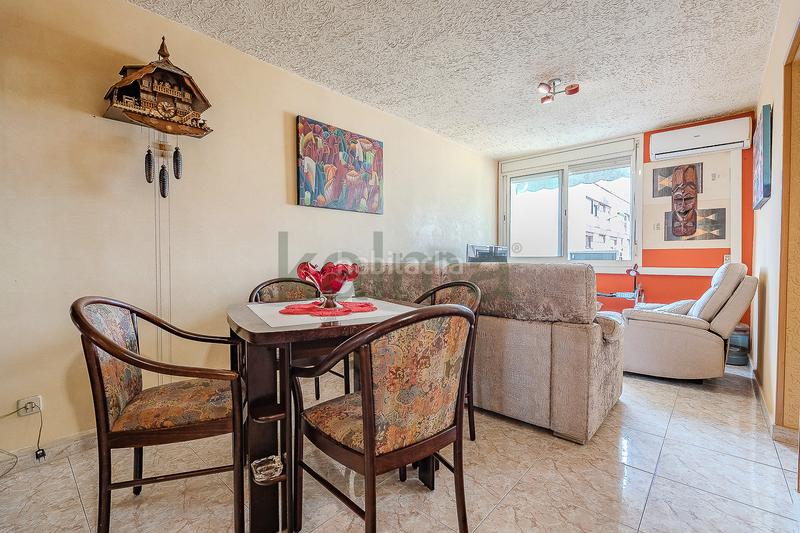 Foto 7689b3fc-0c57-4d3b-91bc-6443e5414454. Piso  en venta en plaza jaume huguet en Besòs - Maresme Barcelona