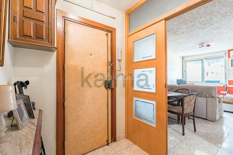 Foto 7f23aace-78ff-446a-8729-851a635cf788. Piso  en venta en plaza jaume huguet en Besòs - Maresme Barcelona